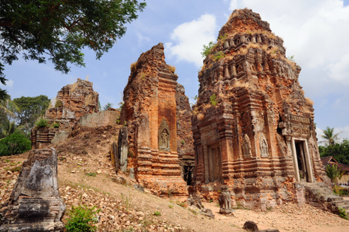 What to visit in Cambodia? Prasat Lolei temple